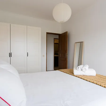 Apartamento Central Setubal Sossegado E Com Luz Exterior photo