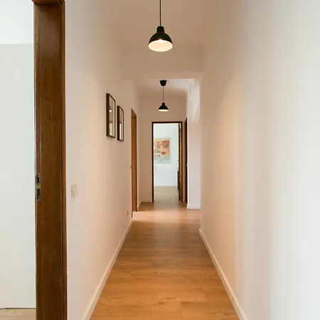 Apartamento Central Setubal Sossegado E Com Luz Exterior photo